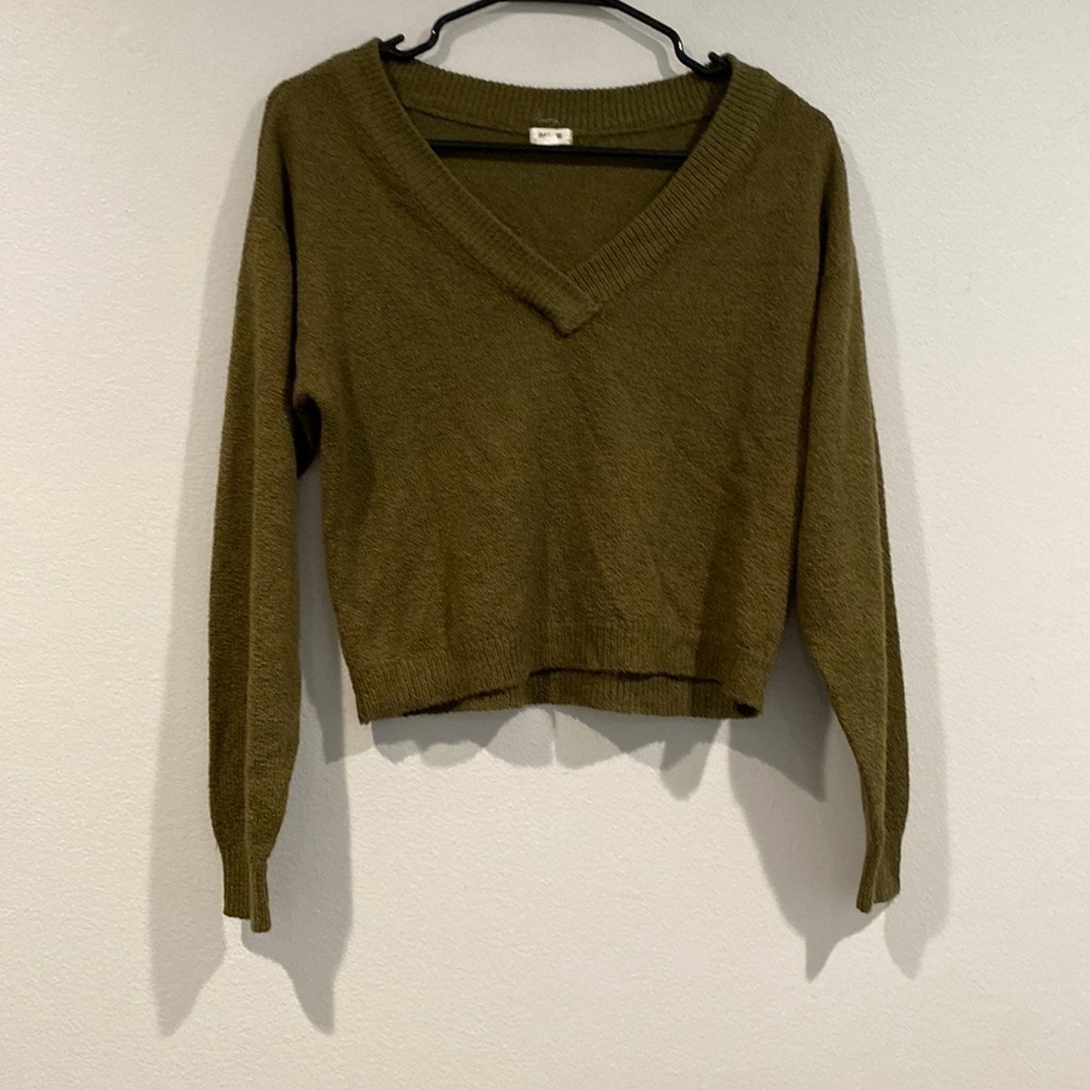 Garage Olive Green Cropped V-Neck Sweater - Size Extra Small XS